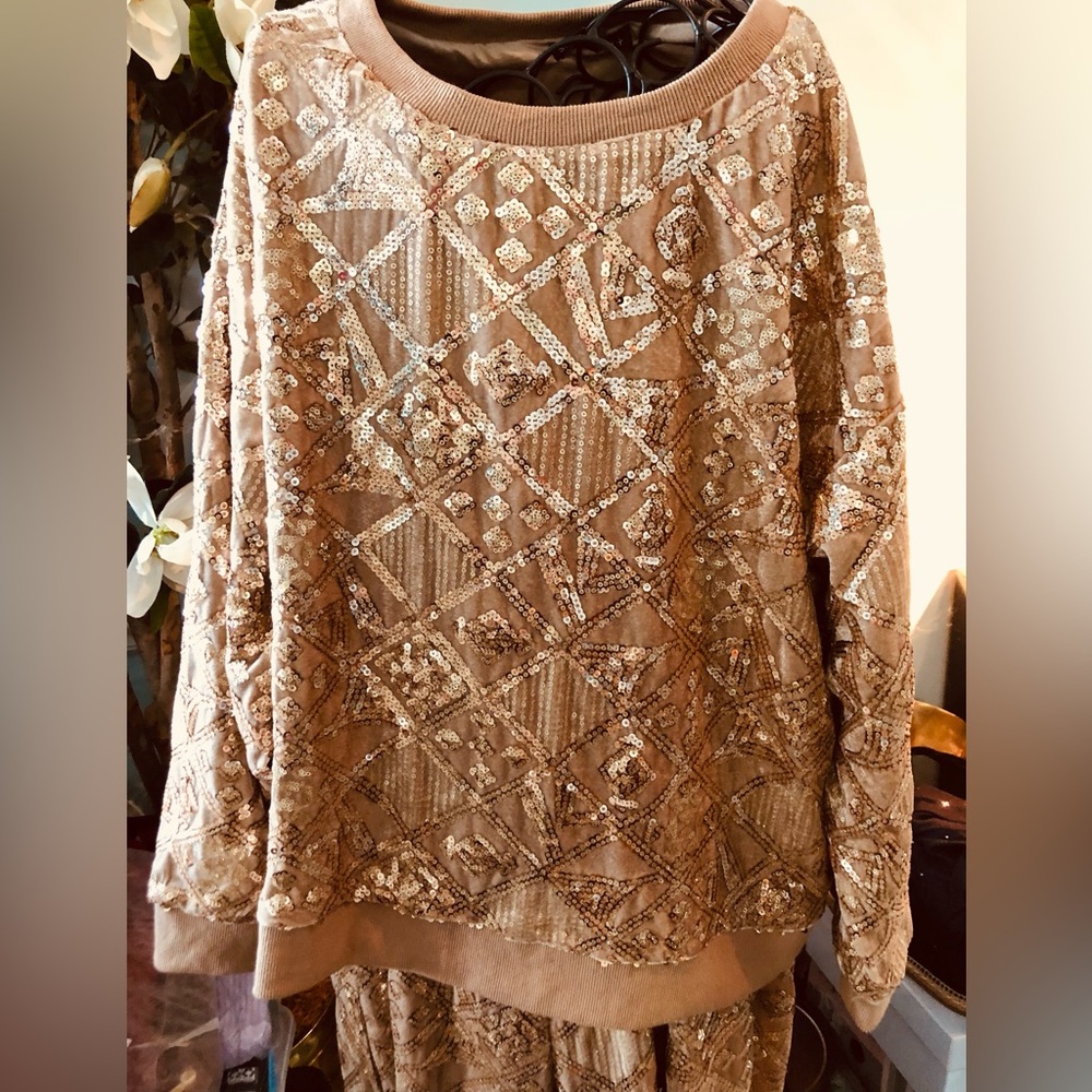 Sequin-Embellished Gold Pullover Sweater Pants Set
